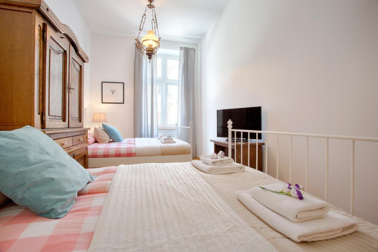 Tyzenhauz Apartments Economy Krasków Εξωτερικό φωτογραφία