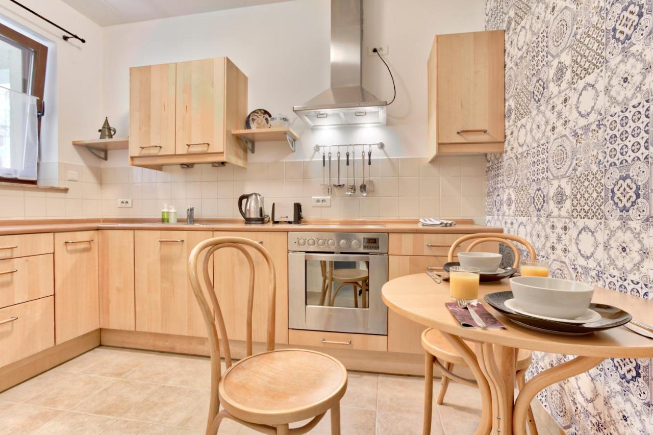 Tyzenhauz Apartments Economy Krasków Εξωτερικό φωτογραφία