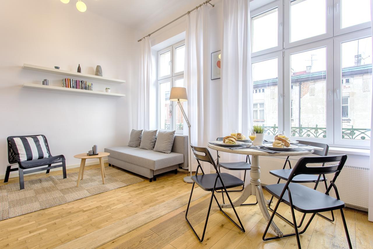 Tyzenhauz Apartments Economy Krasków Εξωτερικό φωτογραφία
