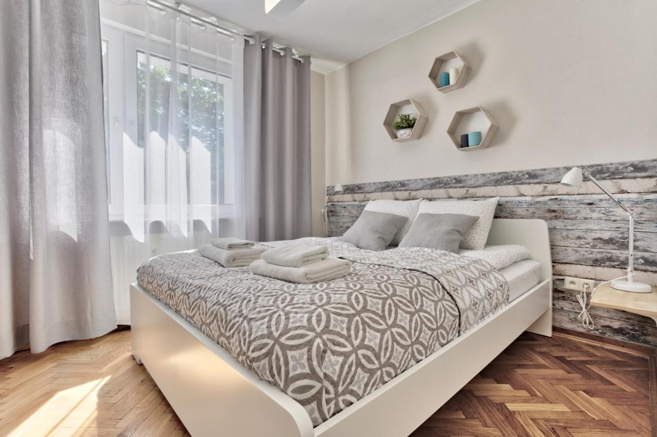 Tyzenhauz Apartments Economy Krasków Εξωτερικό φωτογραφία